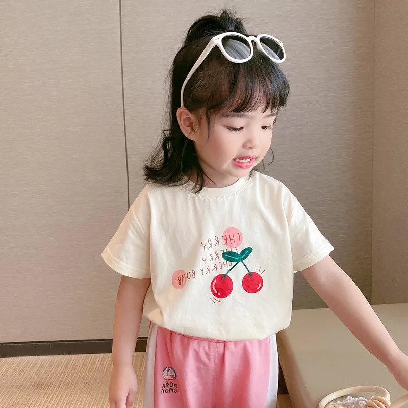 【残りわずか】【90-140】話題沸騰中 カートゥーン プリント シンプル 韓国系 半袖 夏 子供 服 女の子 Tシャツ