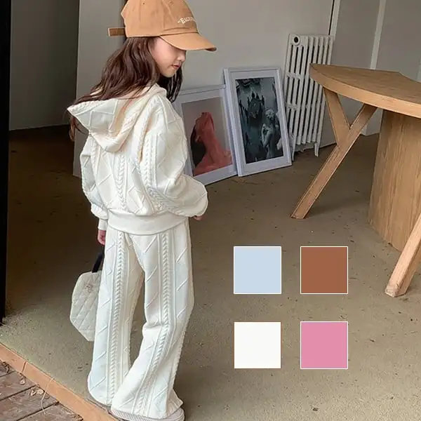 【90-150】春新作ショート丈ニットトップス&スリット入りフレアパンツセット