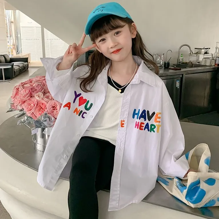 【110-160】ファッション配色アルファベットプリント女の子シャツ