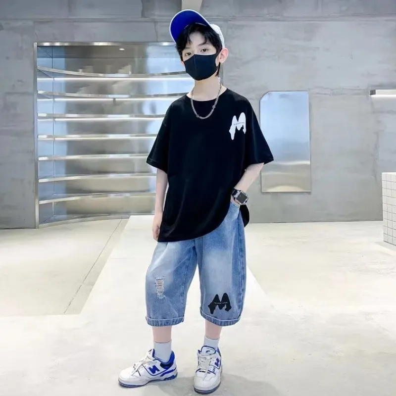 【110‐160 cm】アルファベット カジュアル 韓国系 キッズ ジュニア 子供 服 男の子 夏 半袖 Tシャツ カットソー+パンツ ボトムス セットアップ