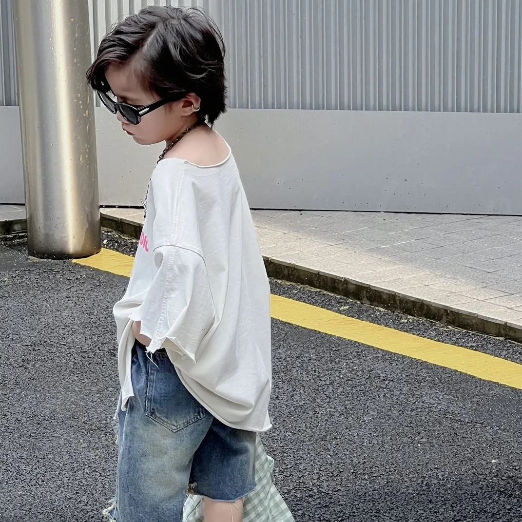 【90-150cm】2色選べる 絶対可愛い 無地 アルファベット ファッション プリント 男の子 トップス