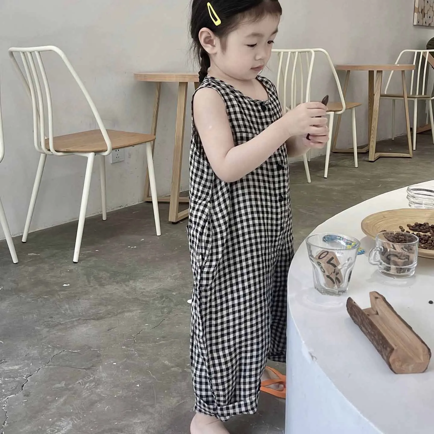 【95-130cm】絶対欲しい 気質アップ 高見えデザイン チェック柄 ノースリーブ カジュアル 夏 女の子 オールインワン ボトムス