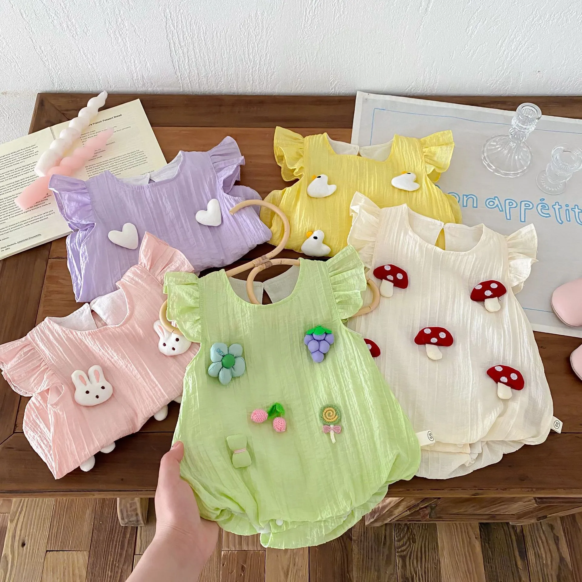 【66-90cm】5色選べる おしゃれ度高め 動物柄 キュート 清新 ベビー服 ロンパース