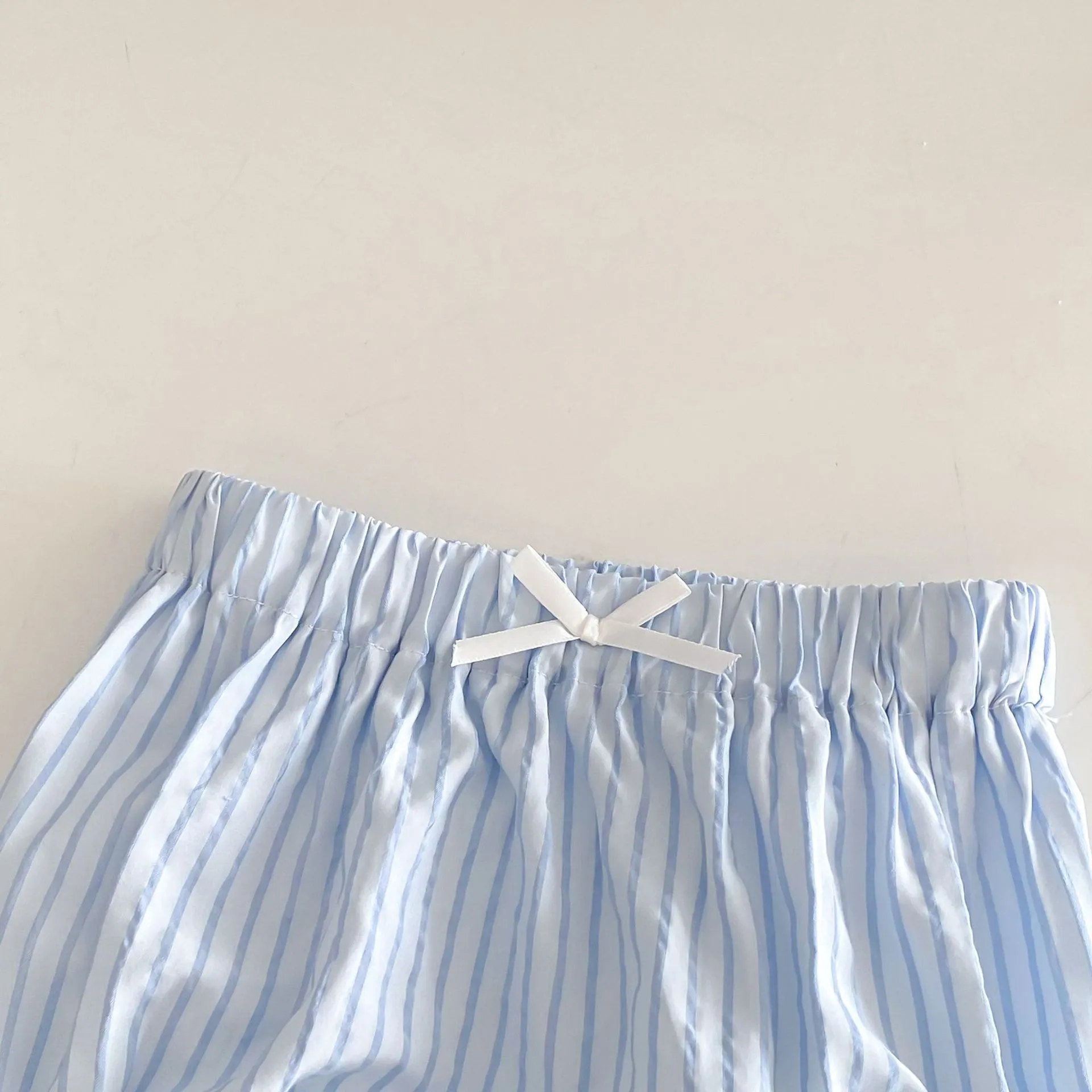 【73-100cm】目を奪われる 無地 ストライプ柄 キュート フリル袖 女の子 ベビー服 セットアップ