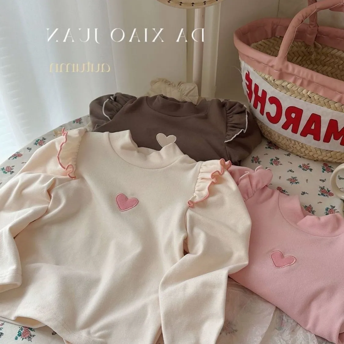 【80-140cm】特別なデザイン 可愛い スウィート 定番 無地 女の子 長袖 Tシャツ