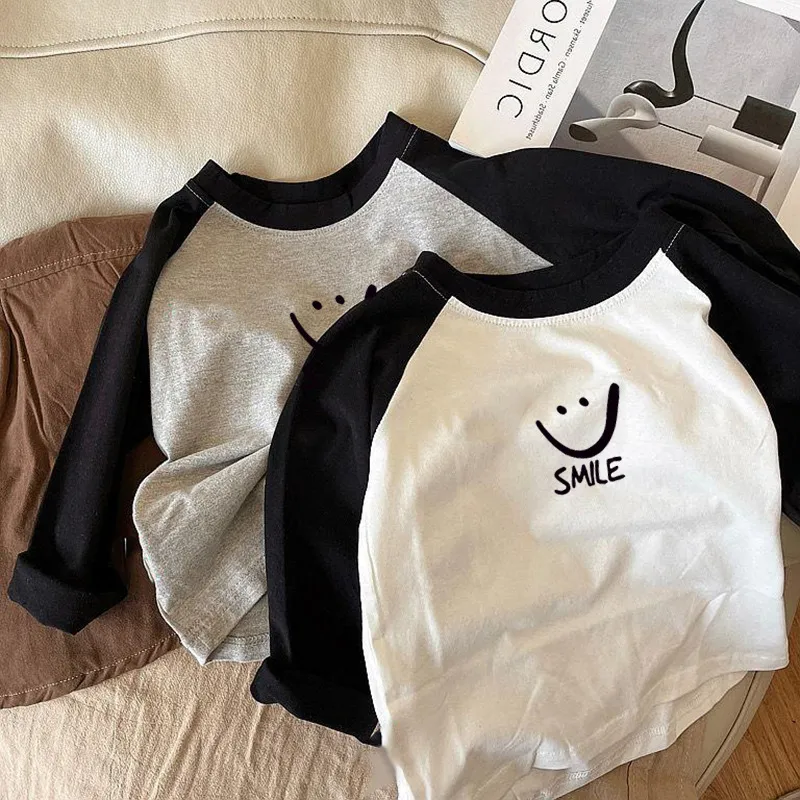 【80-150cm】シンプル 日常 アルファベット＋笑顔カートゥーン 男女限らず 長袖 Ｔシャツ