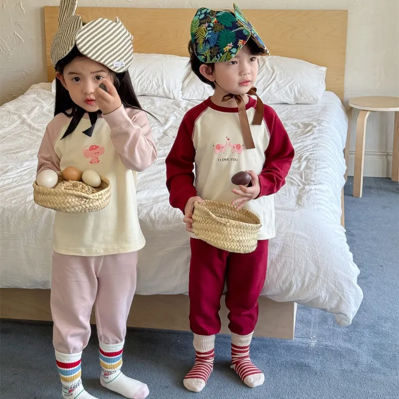 【90-150cm】二点セット 可愛い カートゥーン 四色選べる 男女限らず トップス+ボトムス=セットアップ