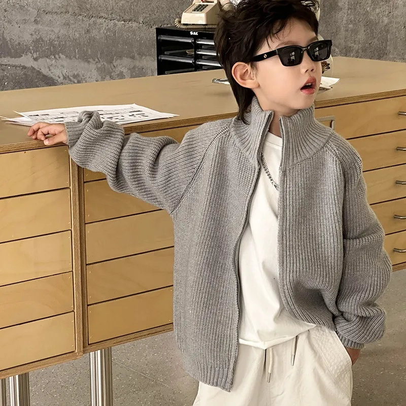 【90-140cm】シンプル カジュアル  合わせやすい 二色選べる 定番 男の子 カーディガン