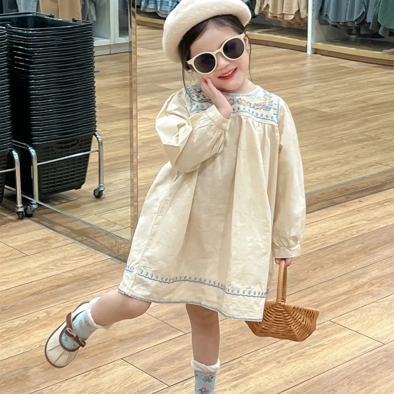 【90-140cm】売れ筋  おしゃれ プリンセス  レトロ スウィート 刺繍 女の子 ワンピース