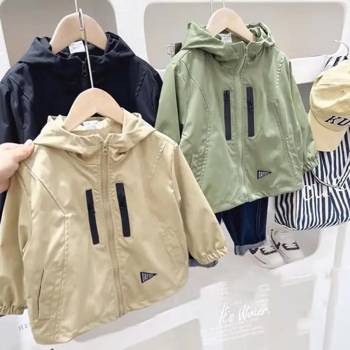 【100-150cm】人気上昇中 トレンド カジュアル 合わせやすい カッコイイ アウター