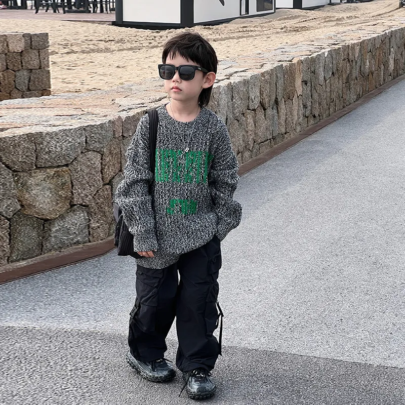 【100-150cm】超ファッション 毎日着たくなる カッコイイ クール カジュアル 配色 男の子  セーター