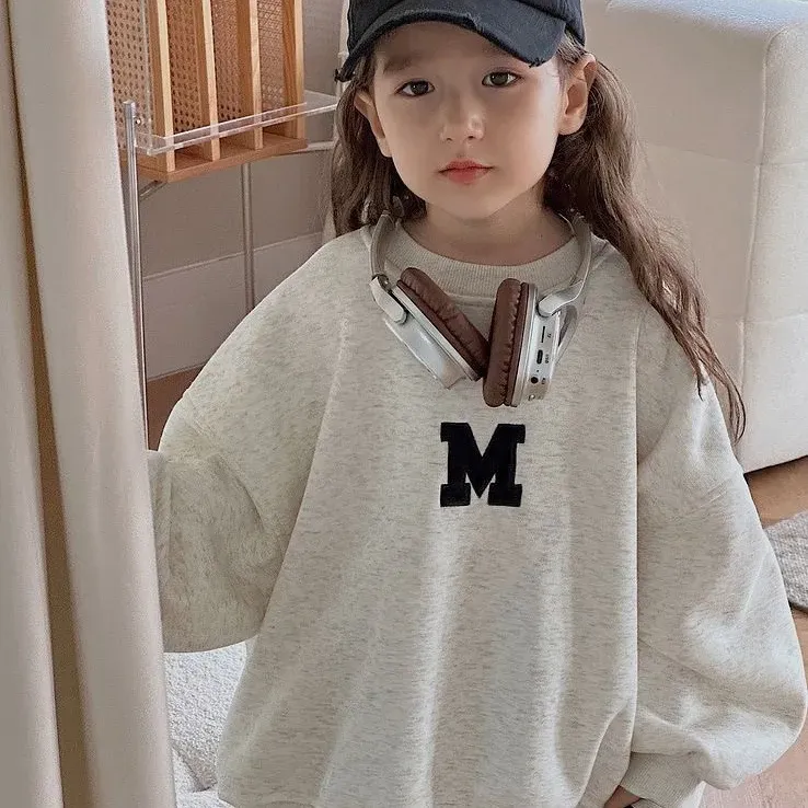 【100-160cm】今季も大注目  シンプル  柔らかい  カジュアル  合わせやすい  女の子  トレーナー