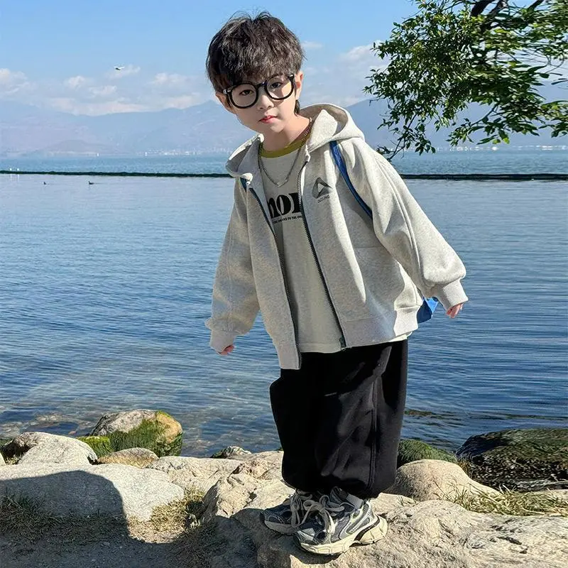 【90-140cm】超流行  大人気  合わせやすい  カジュアル  かっこいい  スポーツ  男の子 アウター