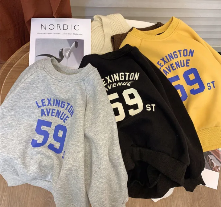 【73-130cm】着回し力抜群  カジュアル  合わせやすい  アルファベット 数学柄  男の子 トレーナー