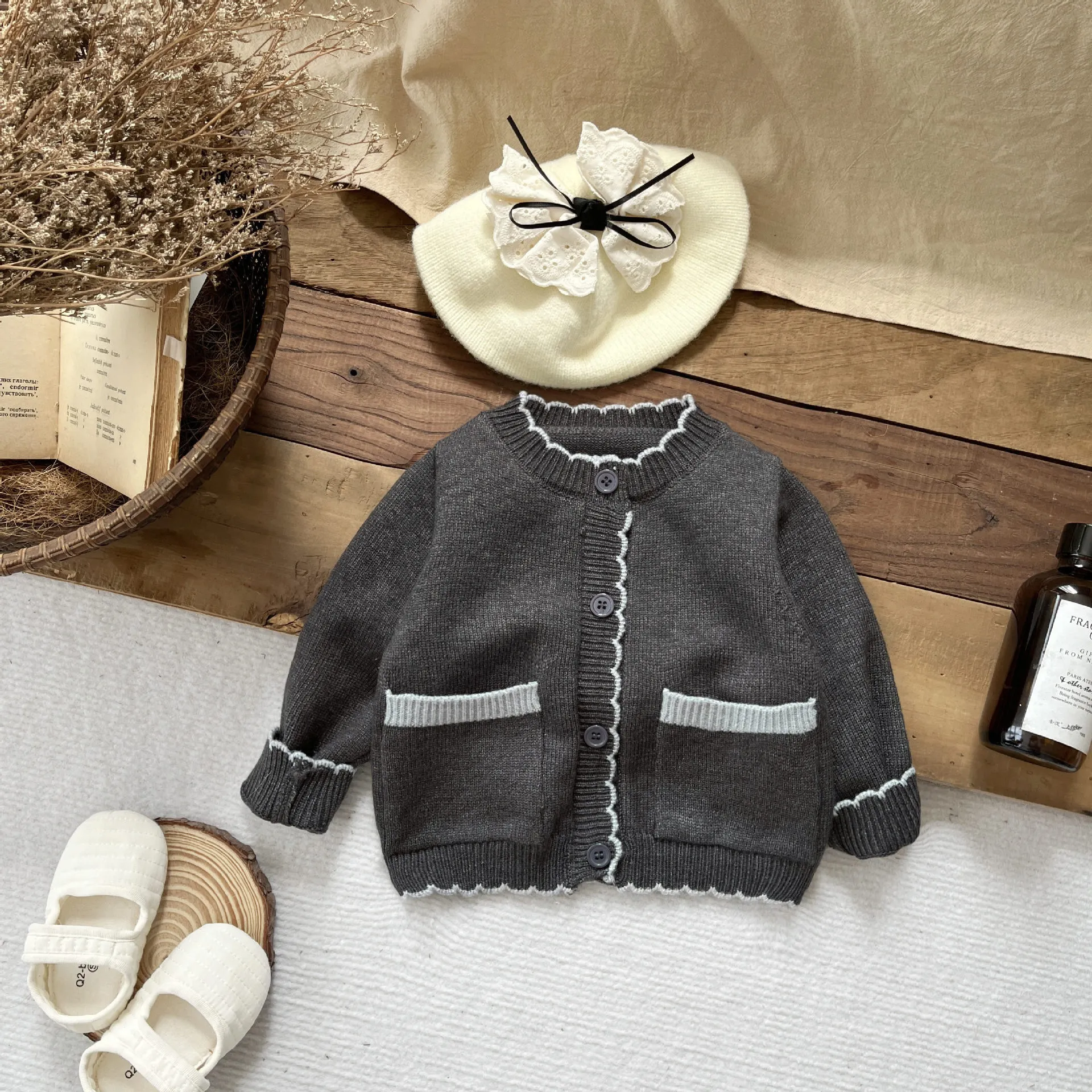 【66-100cm】2色選べる大流行新作 長袖 ニット シンプル 無地 ベビー服 アウター