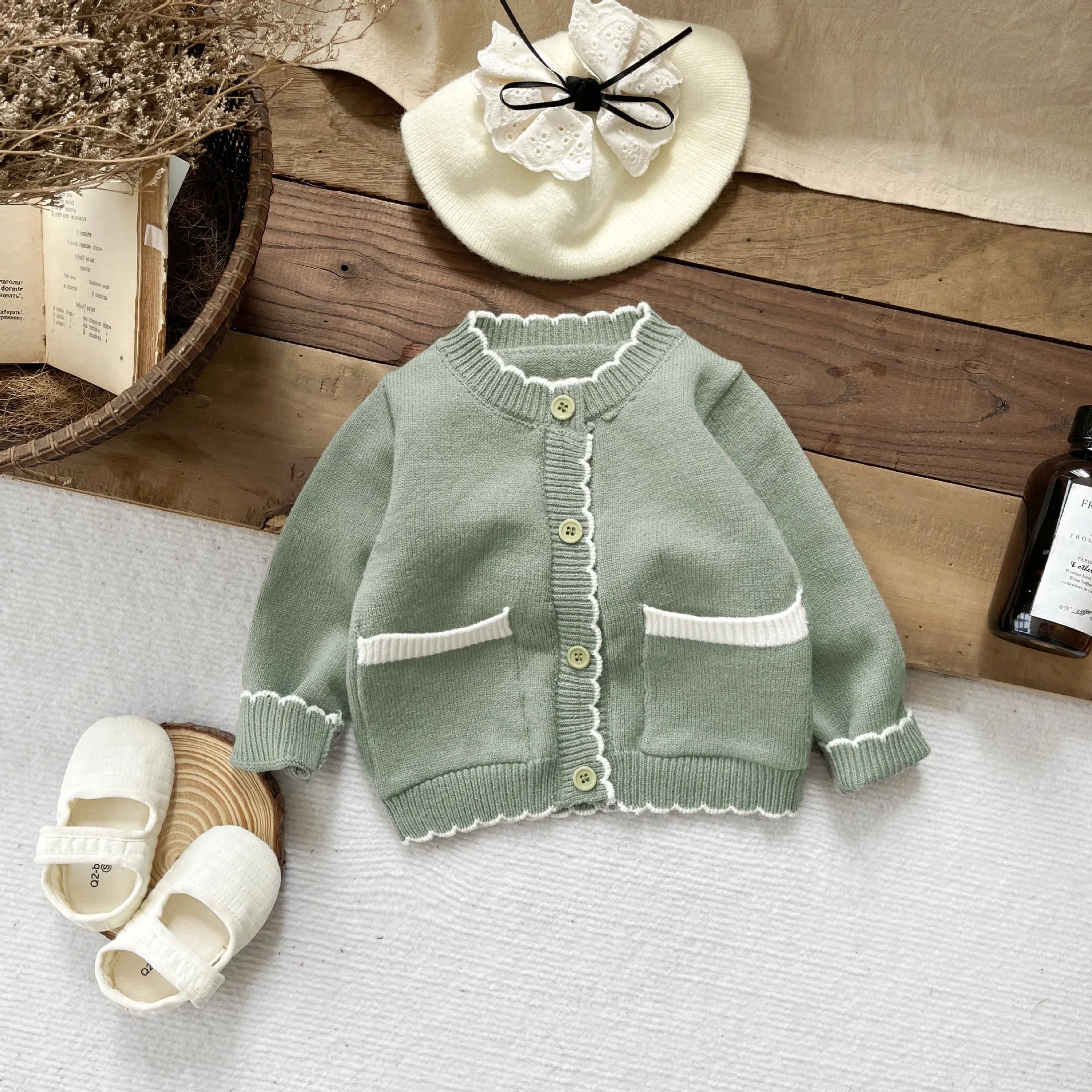 【66-100cm】2色選べる大流行新作 長袖 ニット シンプル 無地 ベビー服 アウター