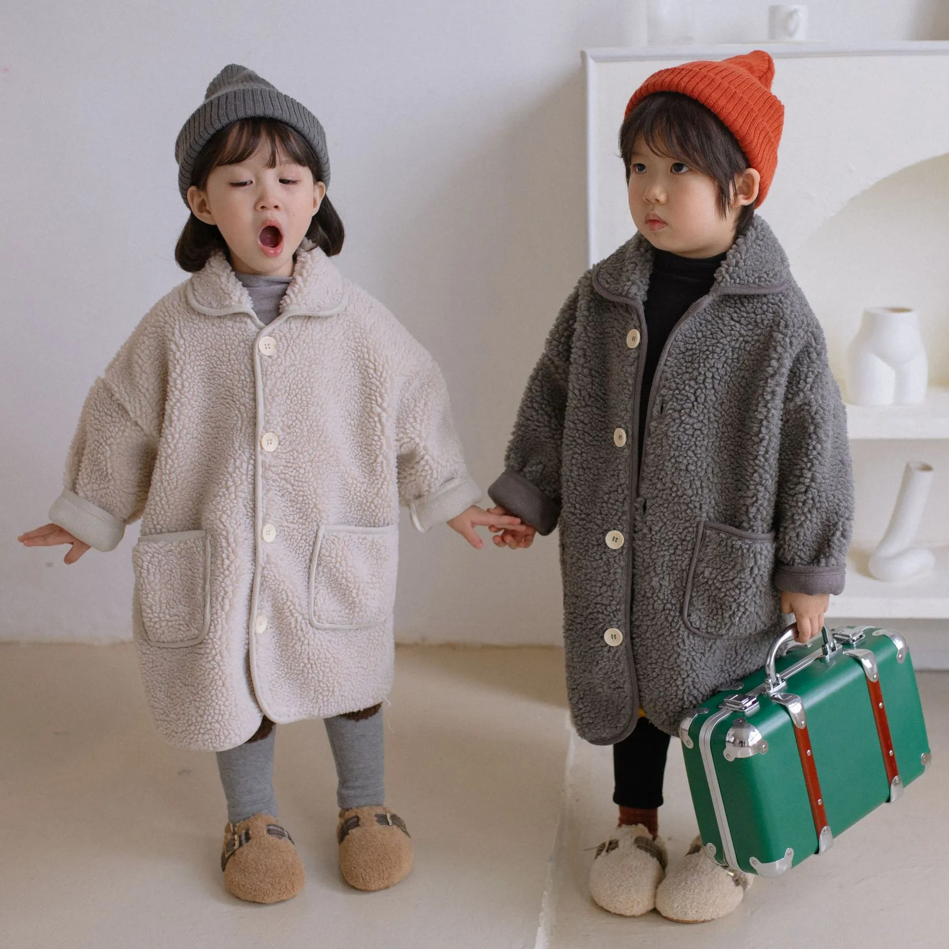 【80-150cm】2色選べるおしゃれ度高め 長袖 折り襟 秋冬 女の子 男の子 無地 アウター