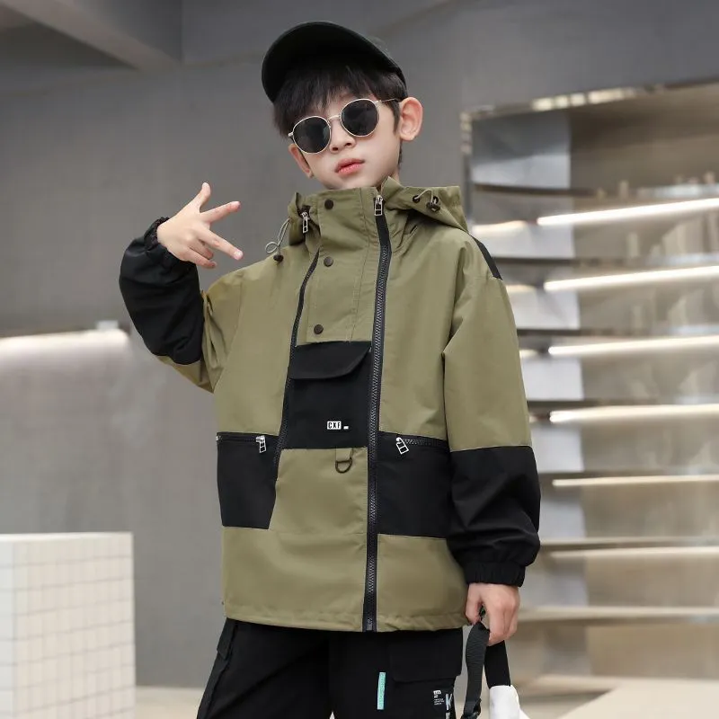 【120-170cm】2色選べる 大活躍  カジュアル かっこいい 配色 切り替え キッズ 男の子 アウター