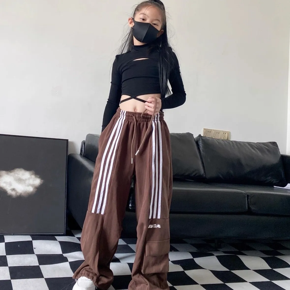 120-170 ヒップホップ ダンス 春 秋 子供服 キッズ ジュニア 女の子 ダメージ加工 ショート丈 ボウタイ Tシャツ✛ストライプ柄 ワイドパンツ セットアップ