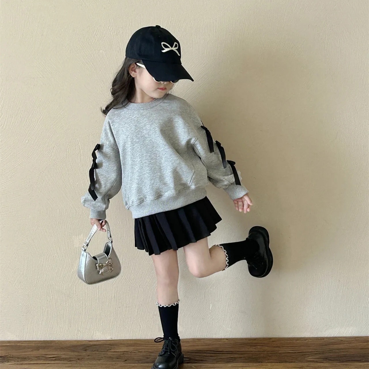 【90-140cm】絶対流行 ガーリッシュ カジュアル スウィート リボン付き 女の子 トレーナー/プリーツ