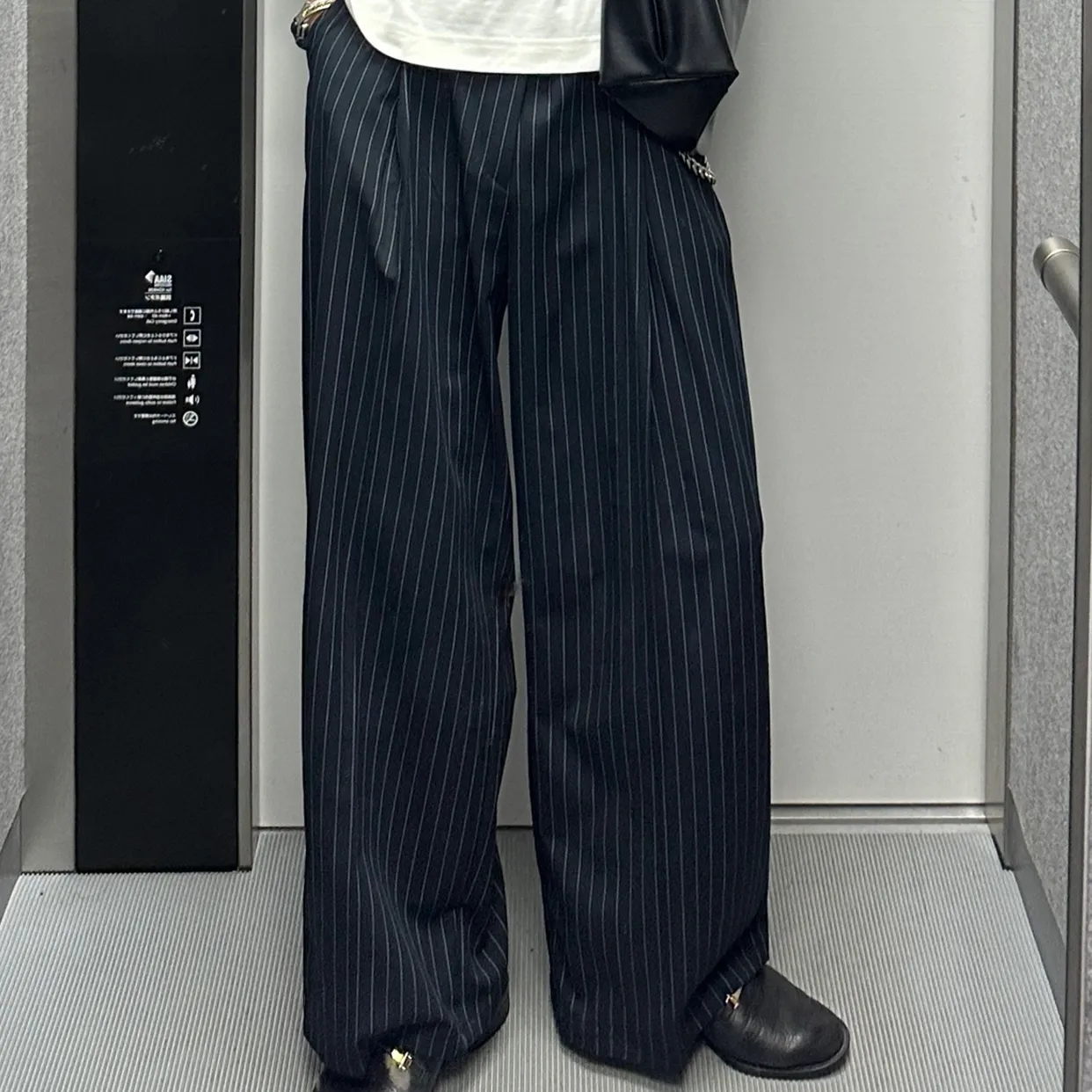 ローストライプスラックス