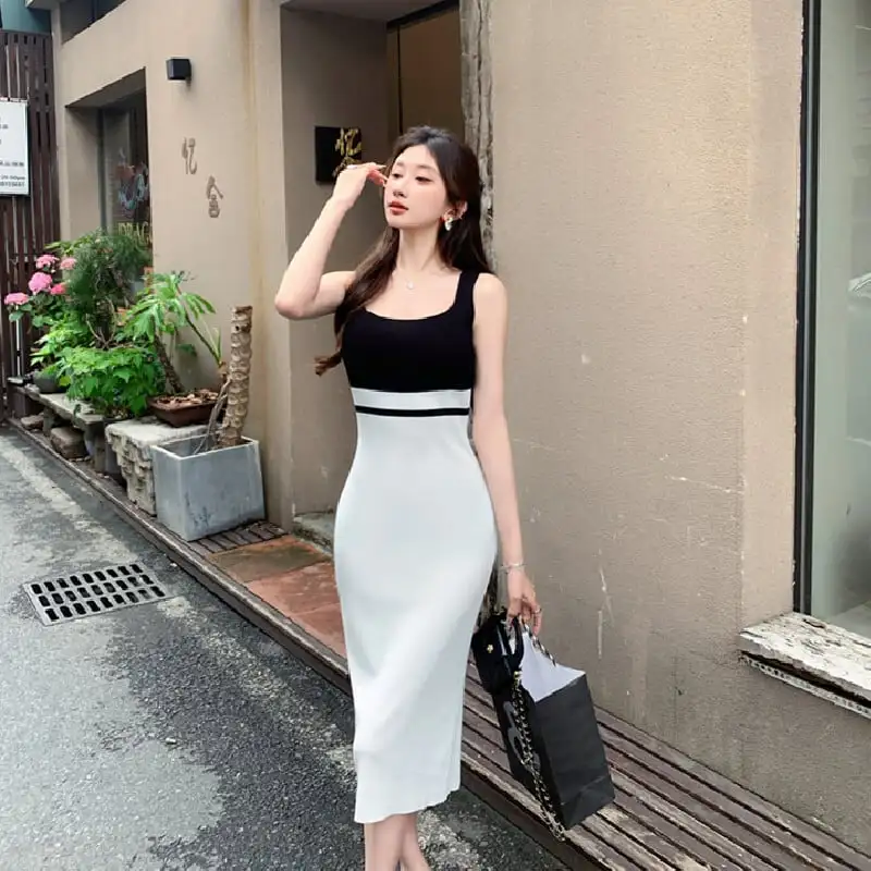 ワンピース スクエアネック ニット 黒白配色 スリムフィット S M L