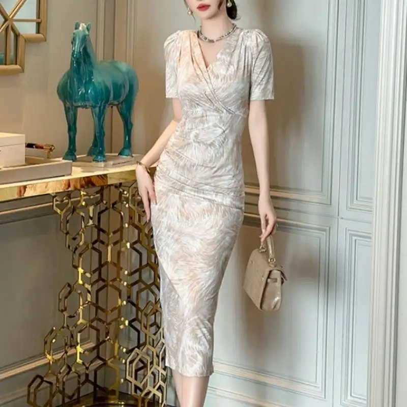 ワンピース Vネック フェミニン 着痩せ 大きいサイズ ベージュ