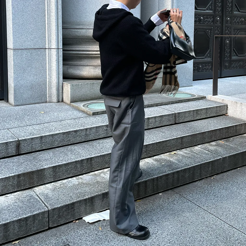 サイドタック入りワイドスラックス