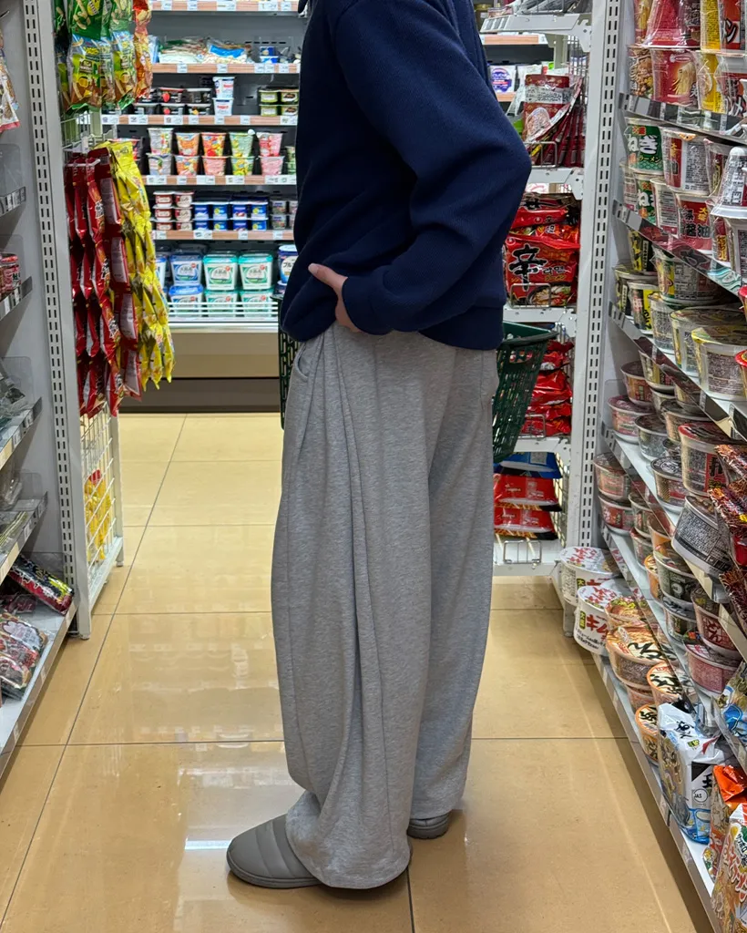 サイドピンタックバルーンフィットスウェットパンツ