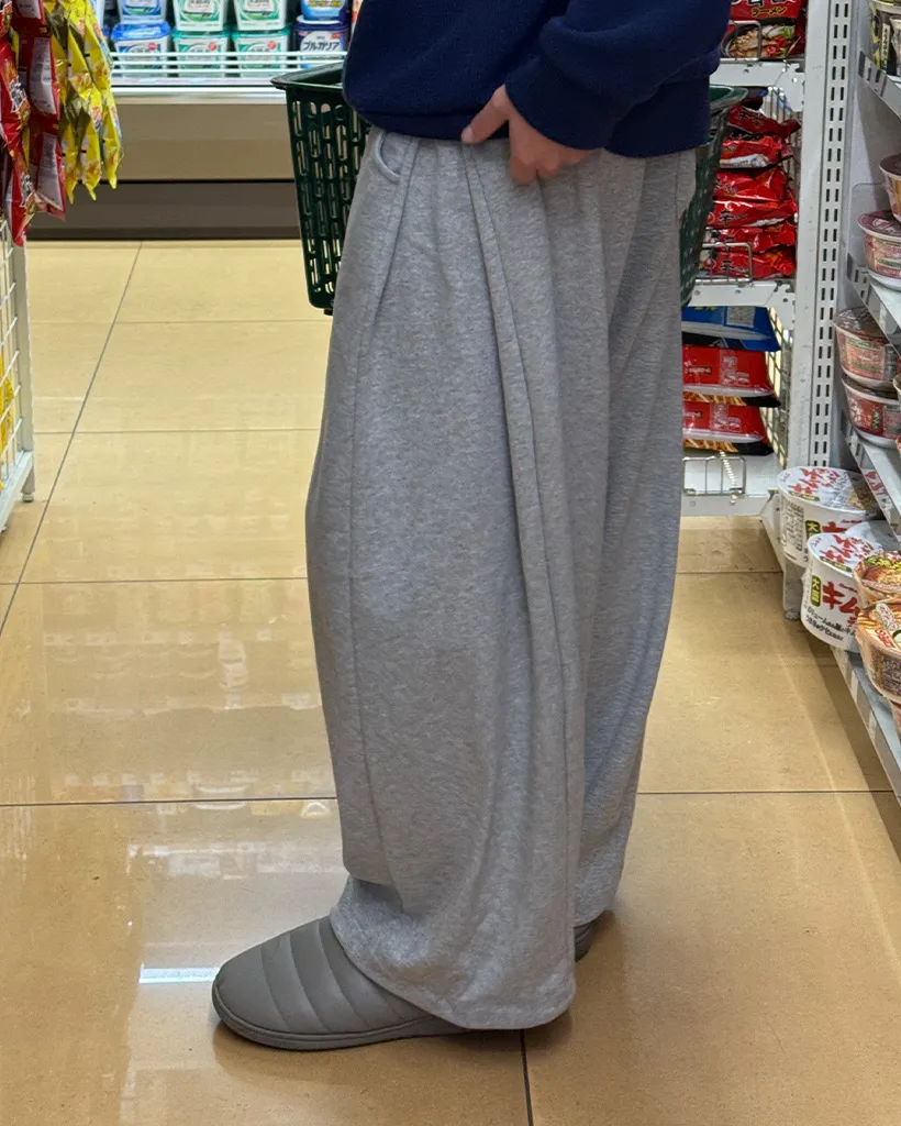 サイドピンタックバルーンフィットスウェットパンツ