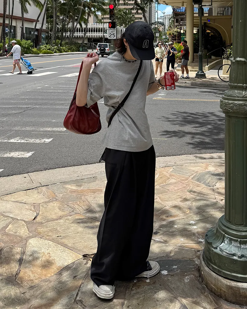バックフェイクポケットタックワイドスラックス