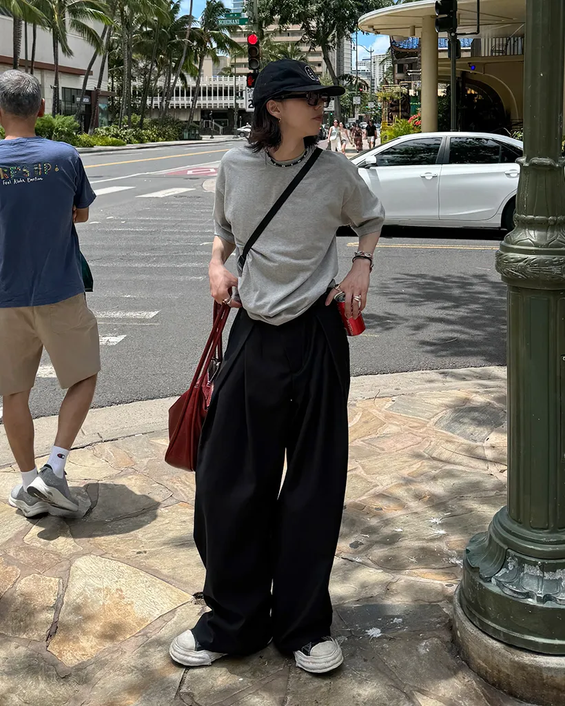 バックフェイクポケットタックワイドスラックス