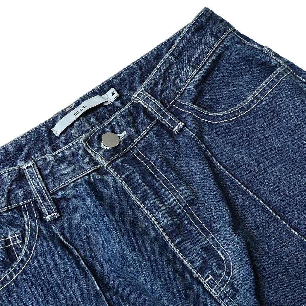 ピンタックストレートデニムパンツ