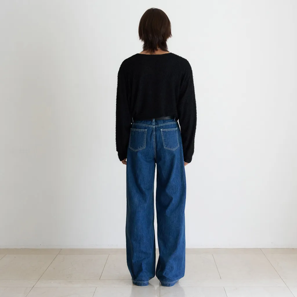 ピンタックストレートデニムパンツ