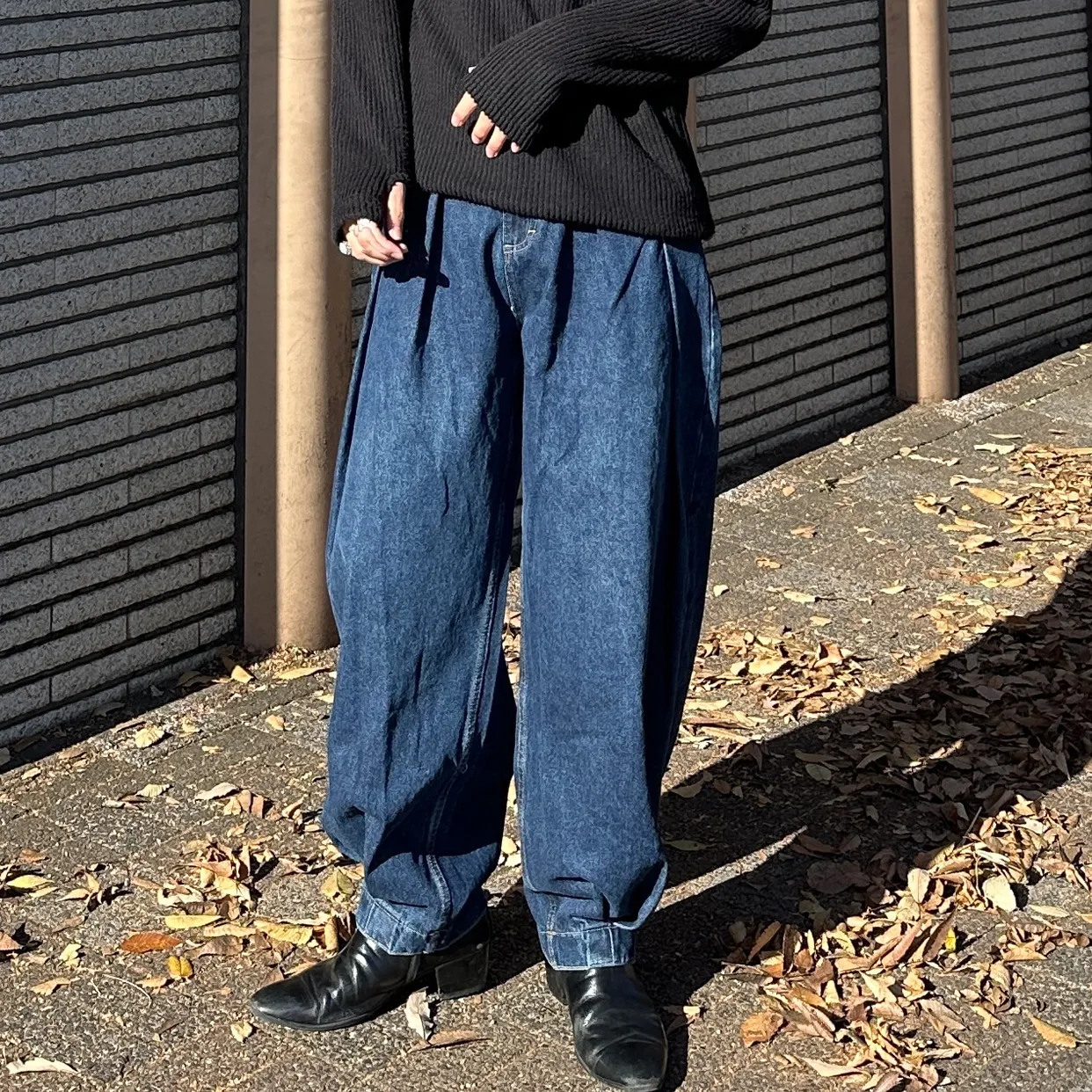 デニムワイドピンタックバルーンパンツ