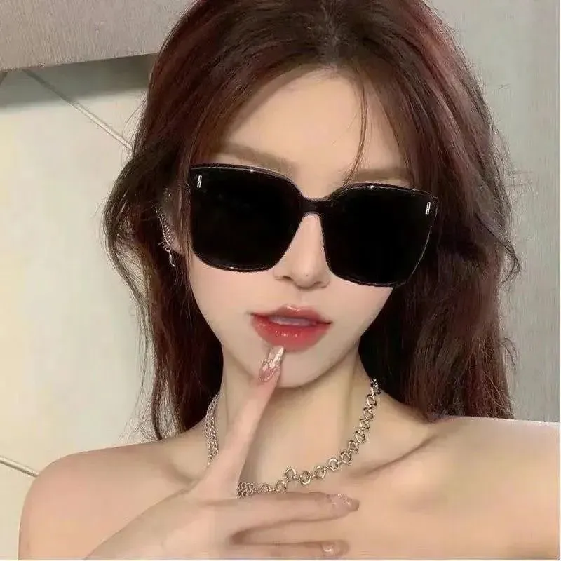 大人気 魅力的 レトロ 日焼け対策 スクエア サングラス