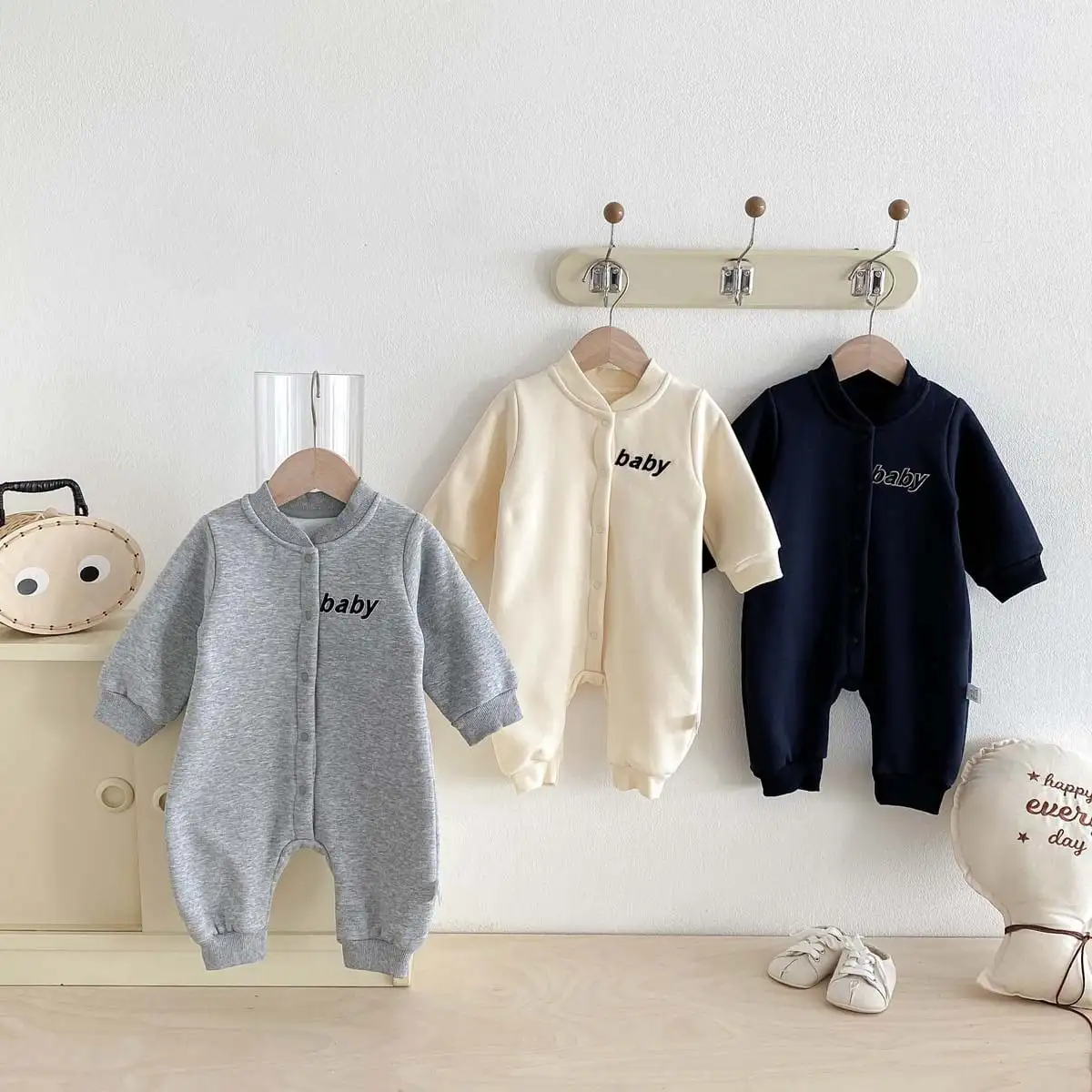 【66-90cm】暖かいベビー刺繡ロンパース