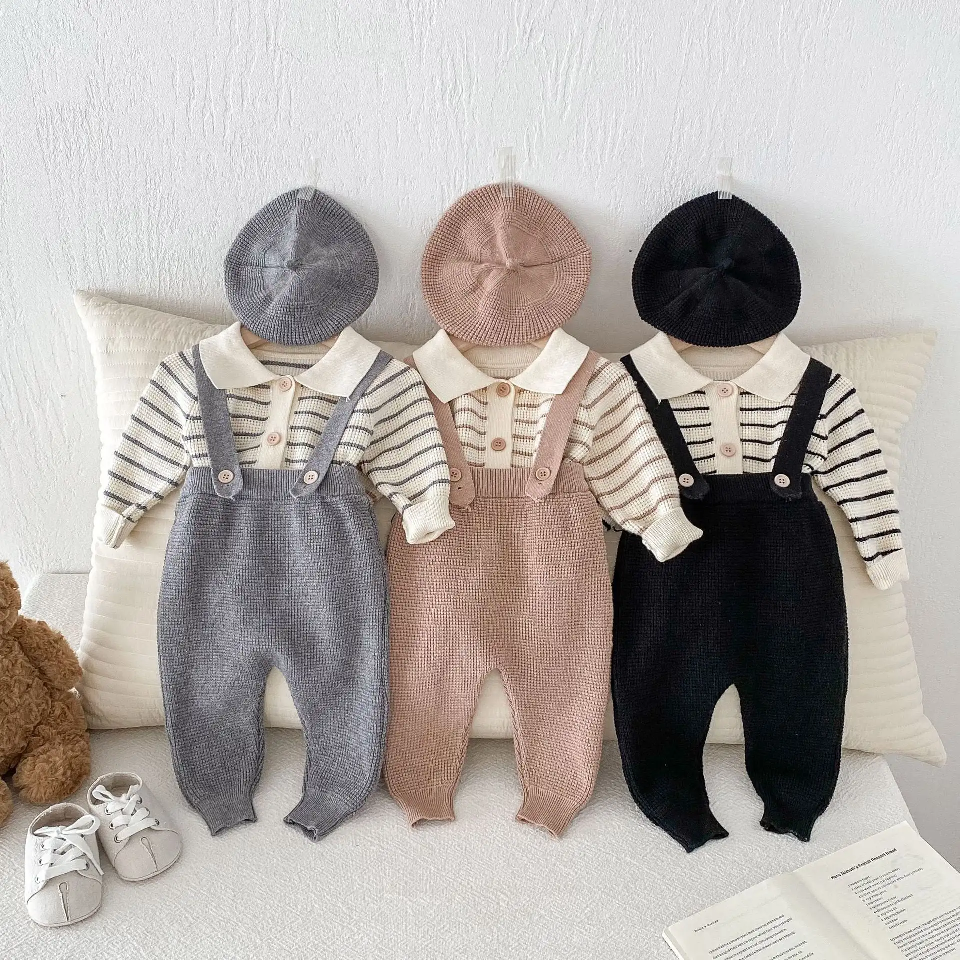 【66-90cm】ワッフルボーダーカーディガン+サロペット二点セット