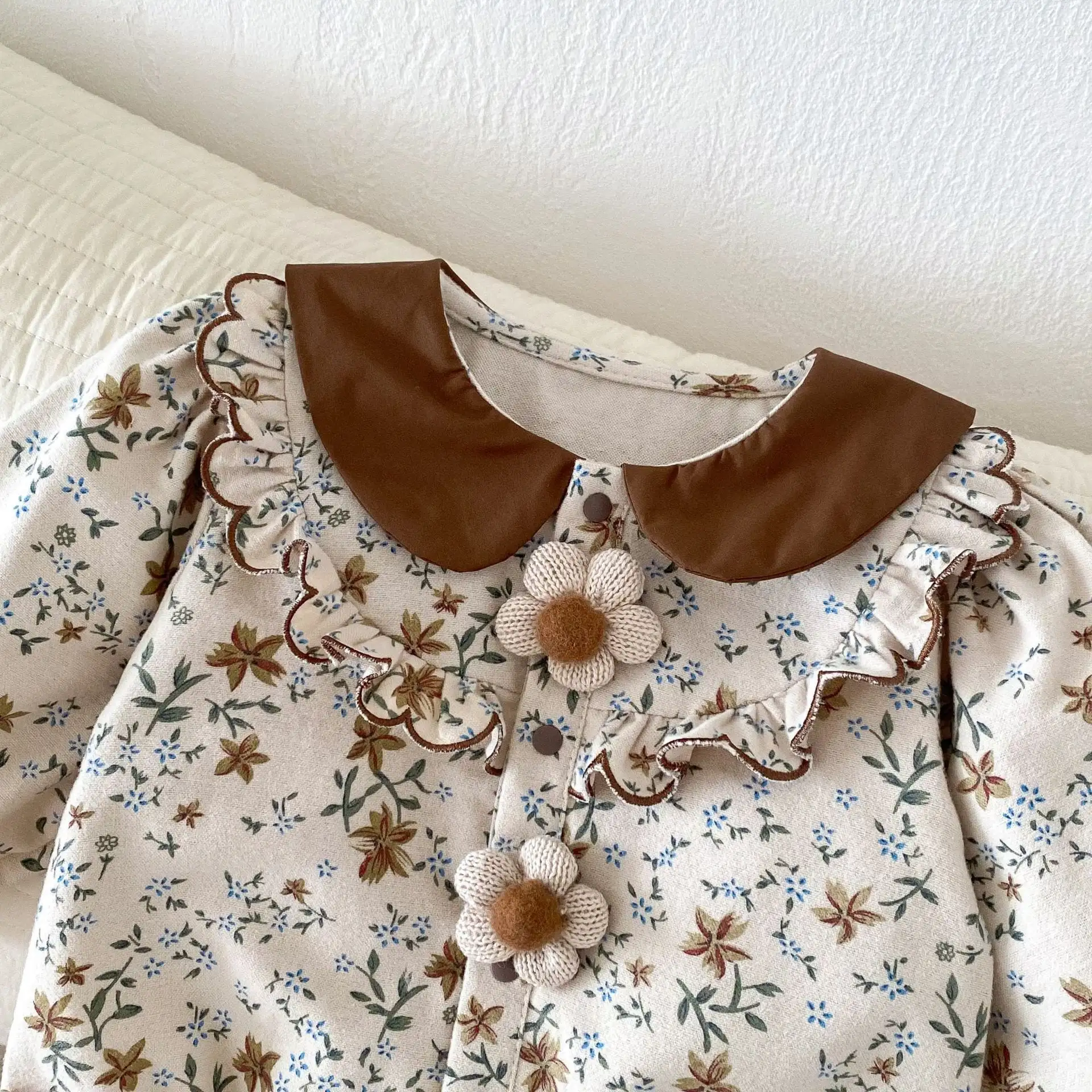【66-90cm】ブラウン花可愛いロンパース