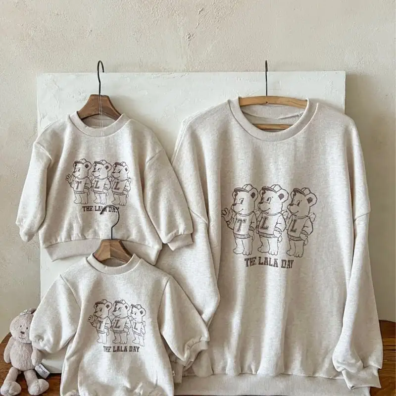【66-90cm】スリーベア長袖ロンパース