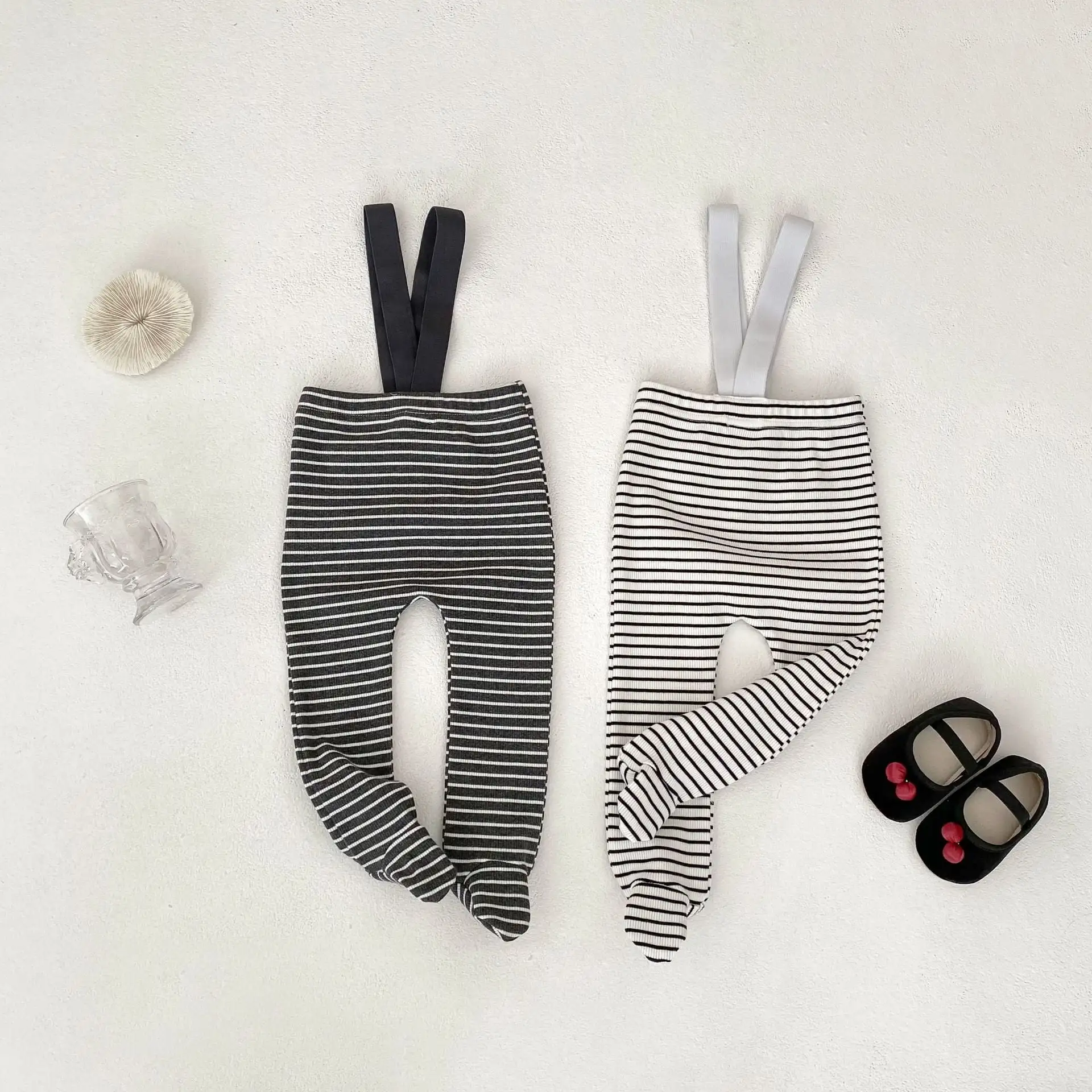 【73-100cm】可愛いボーダーサロペット