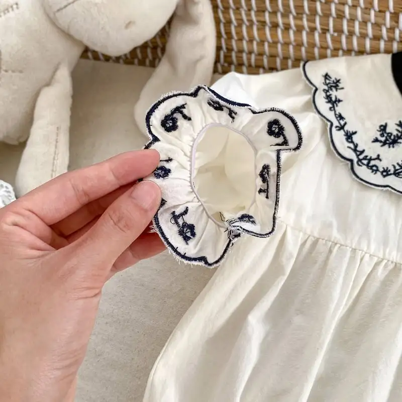 【66-90cm】レトロ刺繡可愛いロンパース