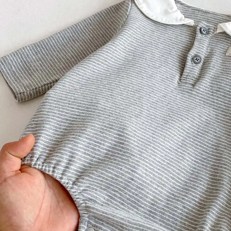 【66-90cm】グレーボーダー可愛いロンパース